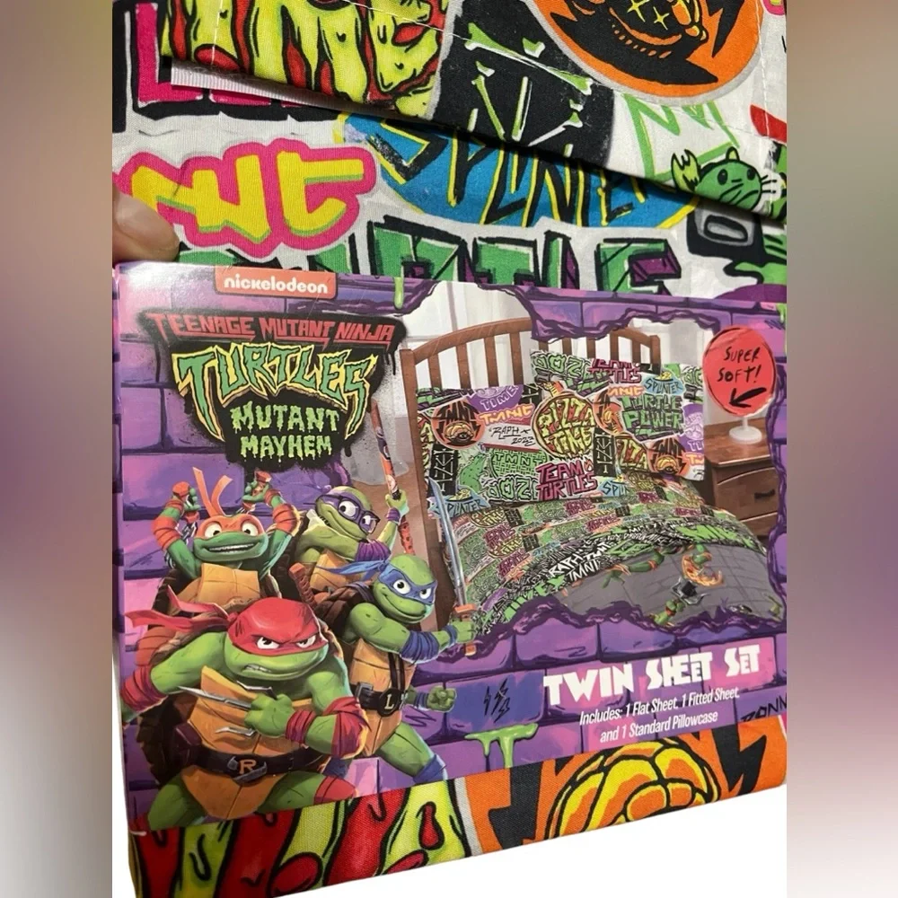 💚💚🌼NEW TEENAGE MUTANT NINJA TURTLES TWIN SHEET SET.